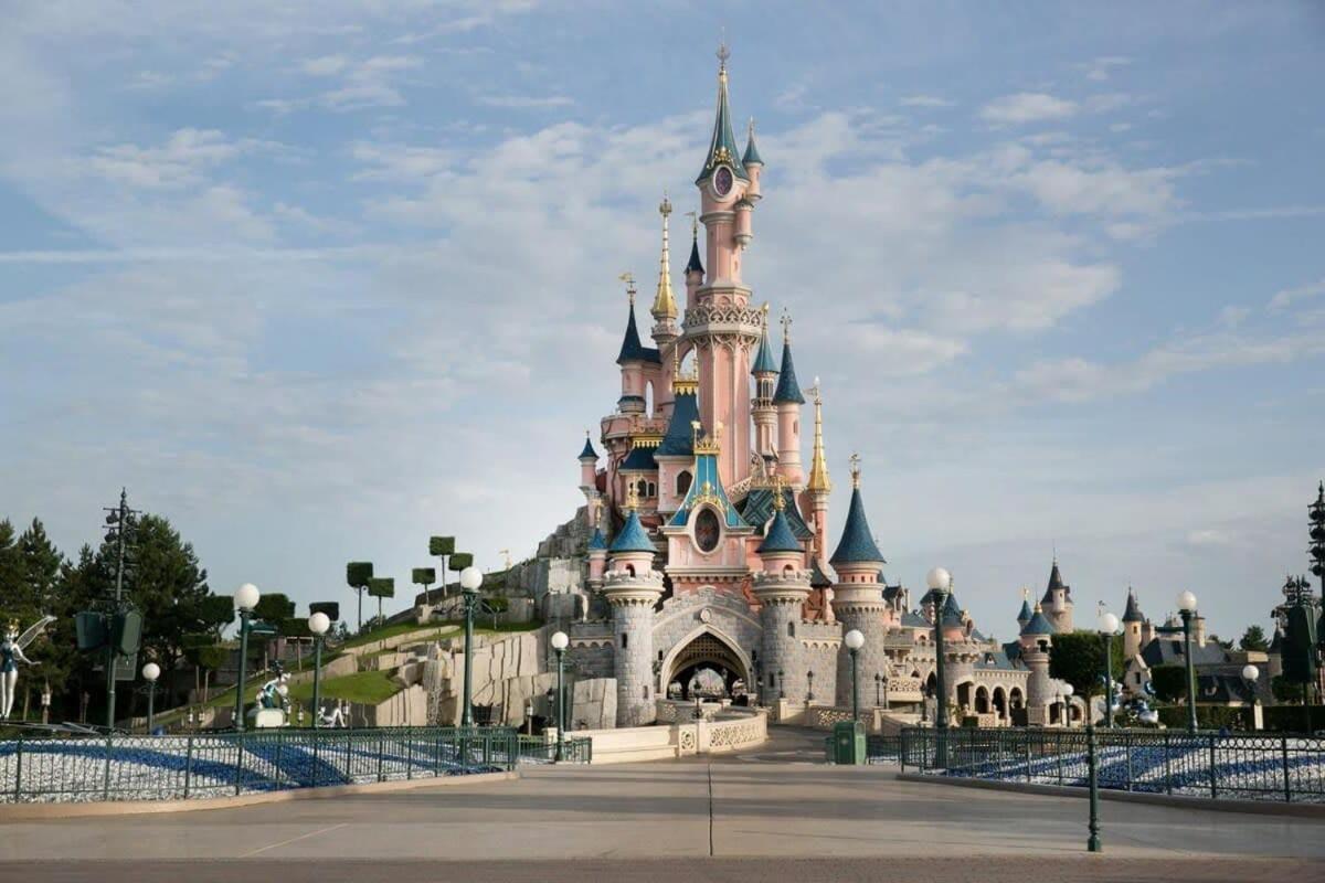 Appart'Hotel Disneyland Dream Close & Safe Montevrain Bagian luar foto